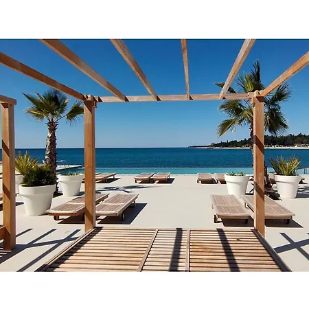 New!!! New Riva Luxury One - With Sunny Terrace & Big Garden Apartment Porec