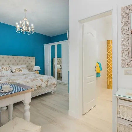 New!!! New Riva Luxury One - With Sunny Terrace & Big Garden Apartmán Poreč