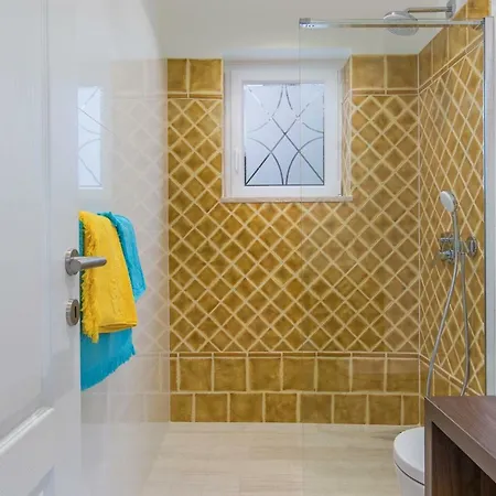 דירה New!!! New Riva Luxury One - With Sunny Terrace & Big Garden *
