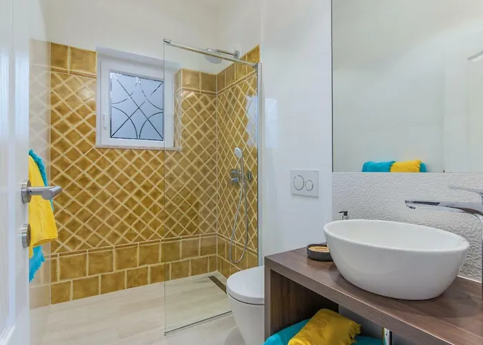 New!!! New Riva Luxury One - With Sunny Terrace & Big Garden * Porec